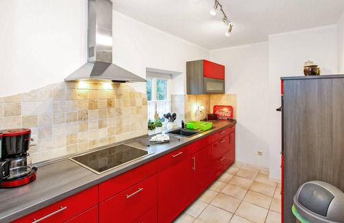 Userin Apartment | Cozy apartment in Userin with lake view