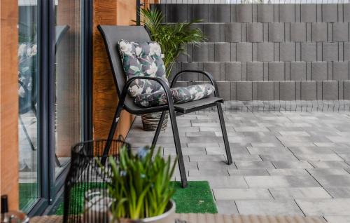 Zator Apartment | Cozy Apartment In Zator With Wifi