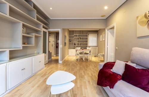 Guindalera Apartment | Cozy Apartment Madrid. Bº SALAMANCA, IFEMA. AEROPUERTO. 2 ROOMS- 6 PAX - ELEVATOR