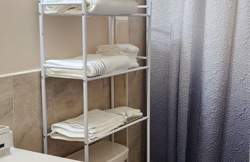 Tompkinsville House | Cozy Apartment