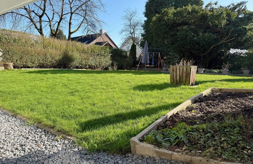 Osterath Apartment | Cozy apartment with a view of the countryside near the trade fair