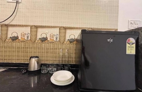 Khar Apartment | Cozy Apt off Carter Rd Bandra W