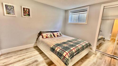 Canyon Meadows Bed & Breakfast | Cozy basement modern suite-溫馨小屋 parking kt