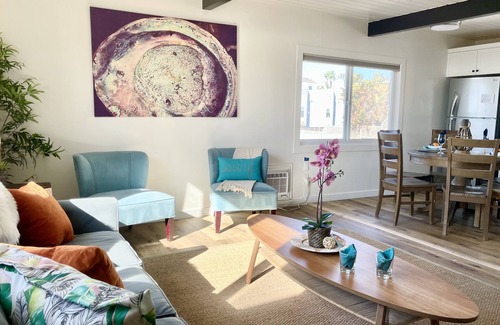 South Oceanside Condo | Cozy Beachfront Rental P1615-5