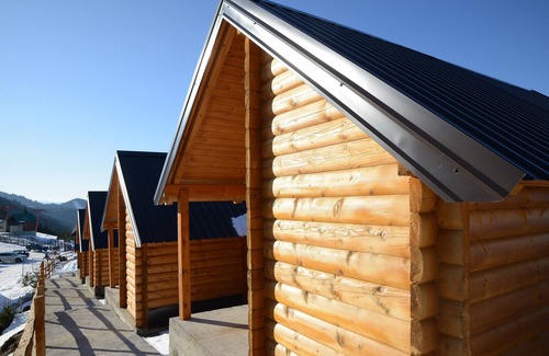 Montenegro House | Cozy Berane Stay in Ski Area with On-Site Restaurant - Lux Cottage