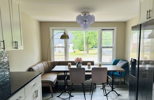 North Buffalo House | Cozy Buffalo Getaway — Between Niagara Falls & Downtown