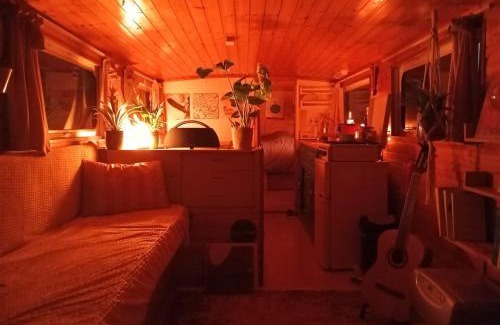 Amsterdam North Boat Rental | Cozy Bunk Beds in Unique Floating Hostel