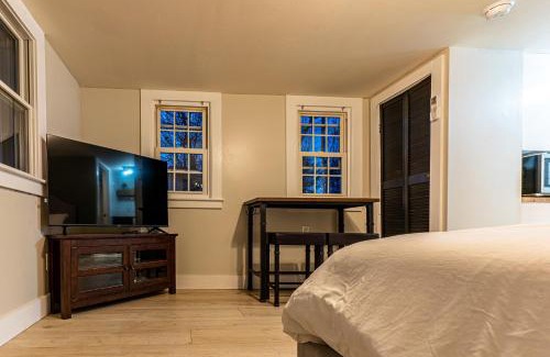 Temple House | Cozy Cabin in a rural setting in Temple,NH -12