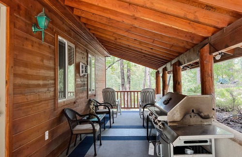Prescott Cottage | Cozy Cabin just 5 minutes from Lynx Lake