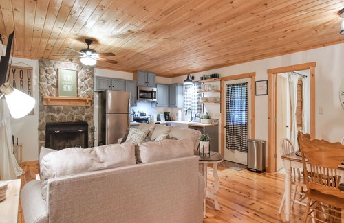 Townsend Cabin | Cozy Cabin on Christy Lane in Townsend, TN!