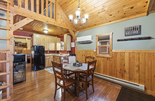 Hayward Cabin | Cozy cabin on the water and still close to everything!