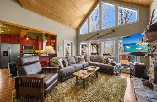 Charter Hills House | Cozy Cabin