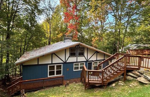 Charter Hills House | Cozy cabin with boosted Wi-Fi