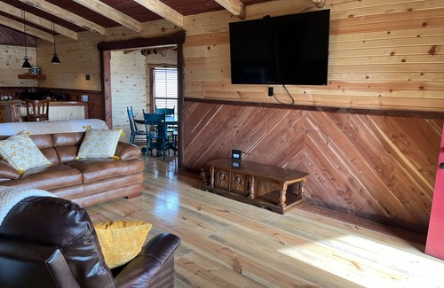 Talihina Cabin | Cozy cabin with mountain views on small family farm