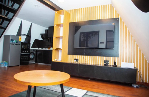 Afegame Cabin | Cozy cabin with WiFi and AC in the Volta Region