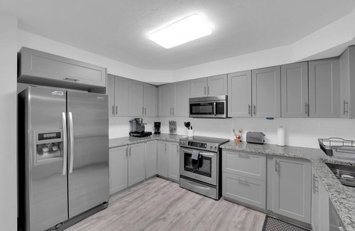 Caloosahatchee House | COZY CAPE CORAL HOME! PET FRIENDLY! CLOSE TO DOWNTOWN!