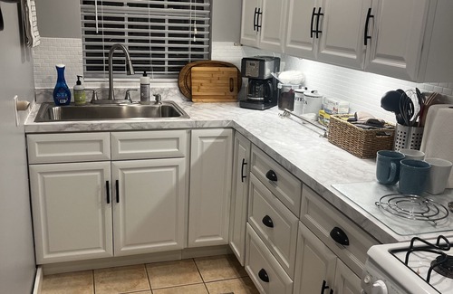 Tarpon Springs House | Cozy Carriage House on Spring Bayou