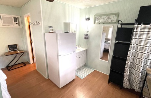 Cardinal Hills Cottage | Cozy Casita just minutes from Lakeway