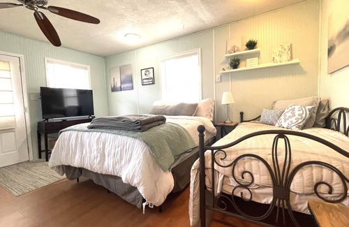 Cardinal Hills Cottage | Cozy Casita just minutes from Lakeway