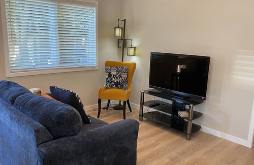 Glenwood Grove - North Iris House | Cozy Casita on private property in central Boulder. Close to CU and Downtown