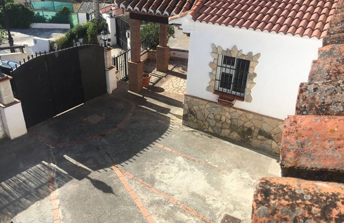 Fonelas House | Cozy cave house with private placeta with magnificent Badlands views