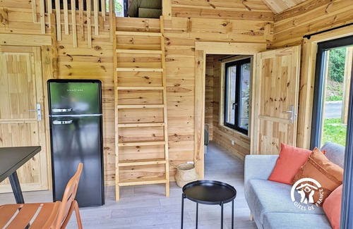 Saint-Berthevin Cottage | Cozy Chalet Near Laval: Nature, Activities & Family-Friendly Sleeps 4