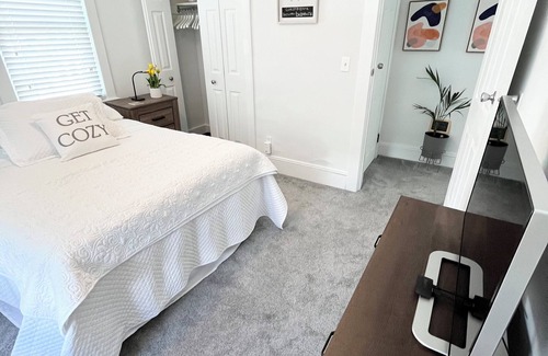 Bogota Apartment | Cozy Clean Apartment, 20 Minutes to NYC