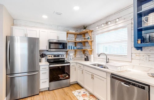 Kiska Beach House | Cozy coastal cottage with free WiFi, private yard, and AC - walk to the beach