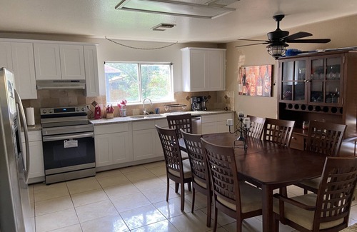 North San Antonio - SAT House | Cozy Comfortable Living- Major highways and attractions near by