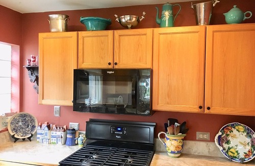 Montclair House | Cozy, Comfy "English" Cottage on Central Denver's East Side