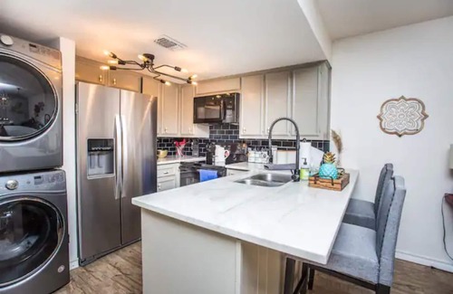 Raintree Condo | Cozy Condo W/Pool Walk to Park & View