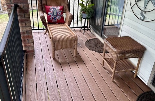 Table Rock Condo | Cozy Condo with Lake View and Golf. Short walk and quicker drive to amenities!
