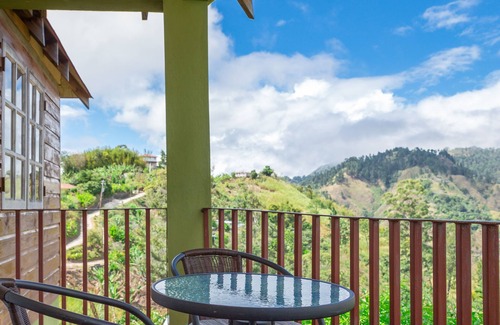 Gordon Town Cottage | Cozy Cottage in Jamaica's Blue Mountains