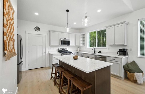 Fishhook Cottage | Cozy Cottage A-near Hatcher Pass