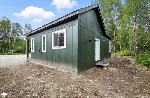 Fishhook Cottage | Cozy Cottage A-near Hatcher Pass
