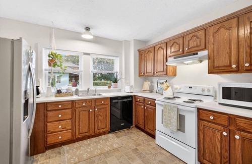 Alverton Apartment | Cozy Cottage Apartment