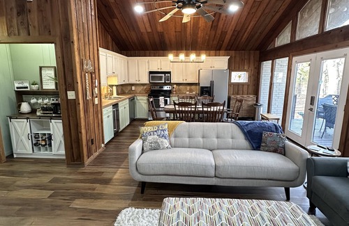 Mead Cottage | Cozy Cottage at Serenity Woods for up to 18 guests. Only 5 mins from the lake!