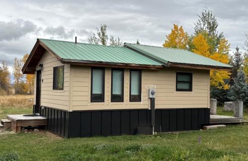Driggs House | Cozy Cottage escape in the Tetons