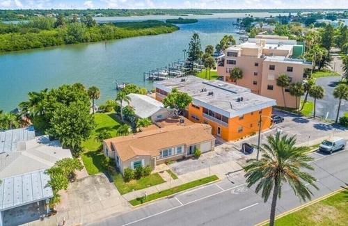 Sunset Reef Cottage | Cozy cottage near the water! 1bd1/ba with dock by the beach