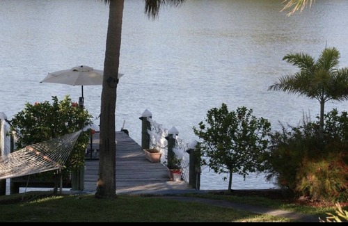 Sunset Reef Cottage | Cozy cottage near the water! 1bd1/ba with dock by the beach
