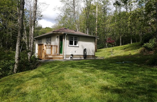 Sooke Cottage | Cozy Cottage Near To Trails
