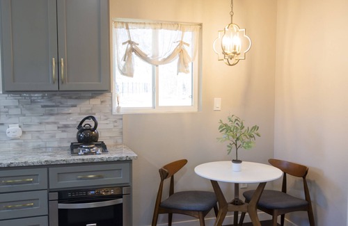China Spring Cottage | Cozy Cottage-near Waco, Magnolia and Baylor University-sleeps 4!