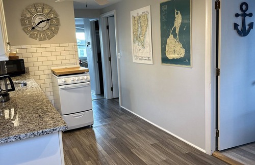Breakwater Village Cottage | Cozy Cottage - Ocean Views- Steps away from private beach