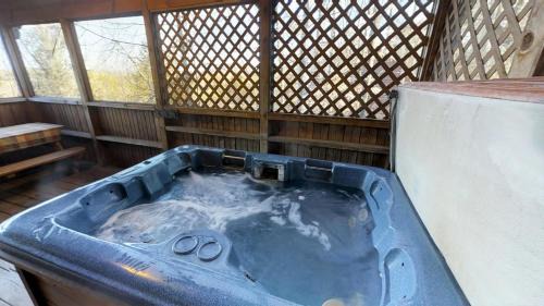 Gatlinburg - Pigeon Forge House | Cozy Cottage Unit 1610 Cabin