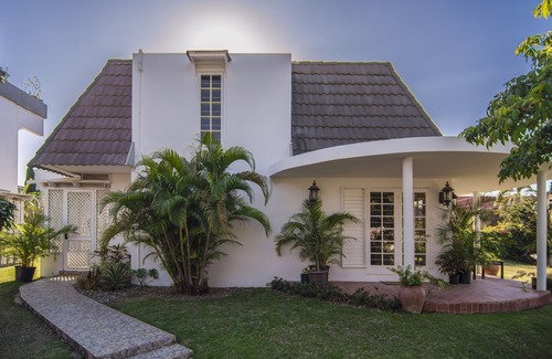IronShore Estates Cottage | Cozy Cottage with Pool in Resort Area! Family-Friendly