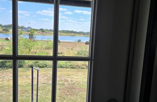 La Grange Cottage | Cozy Cottage With a View in La Grange