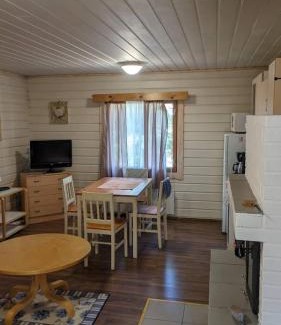 Kerimaki House | Cozy Cottage with Boat, Steps from Lake in Kerimaa