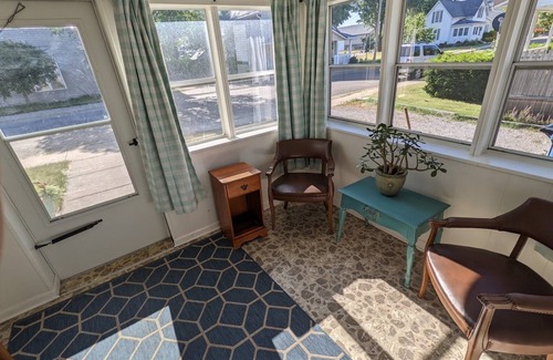 Shipshewana House | Cozy cottage within walking distance of almost everything