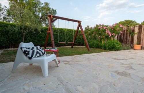 Drnis House | Cozy country home with heated outdoor pool