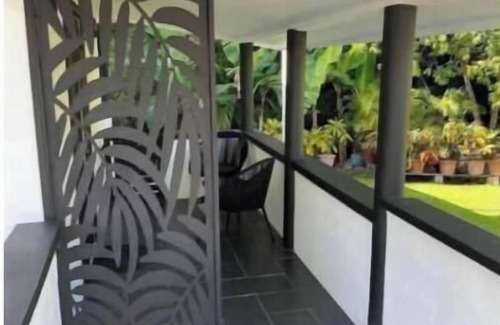 Orange Hill Apartment | Cozy Couple Retreat & Cozy 2 Bedroom Apartment